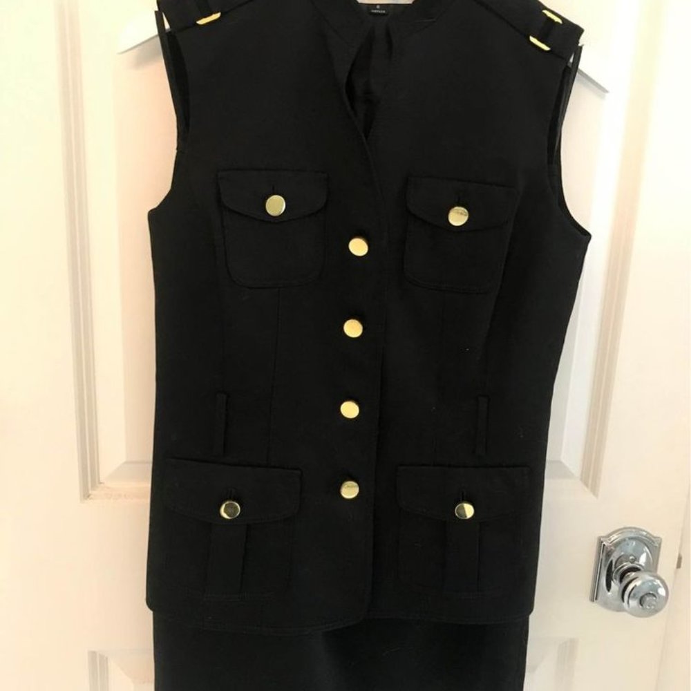 Tahari Arthur S. Levine, Black  Suit